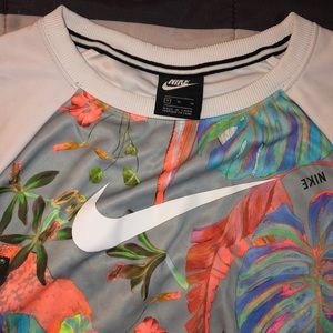 Nike Long Sleeve Crop Top